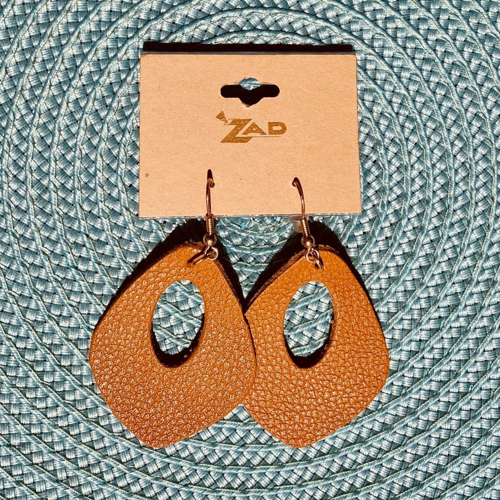 New! ZAD 🍂Tan Leather Earrings